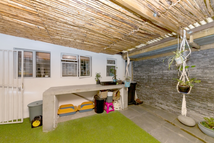 3 Bedroom Property for Sale in Woodstock Western Cape